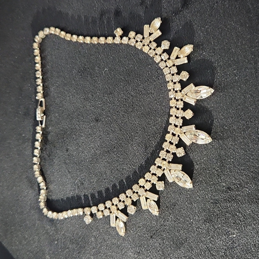 Stunning embellished Vintage Necklace